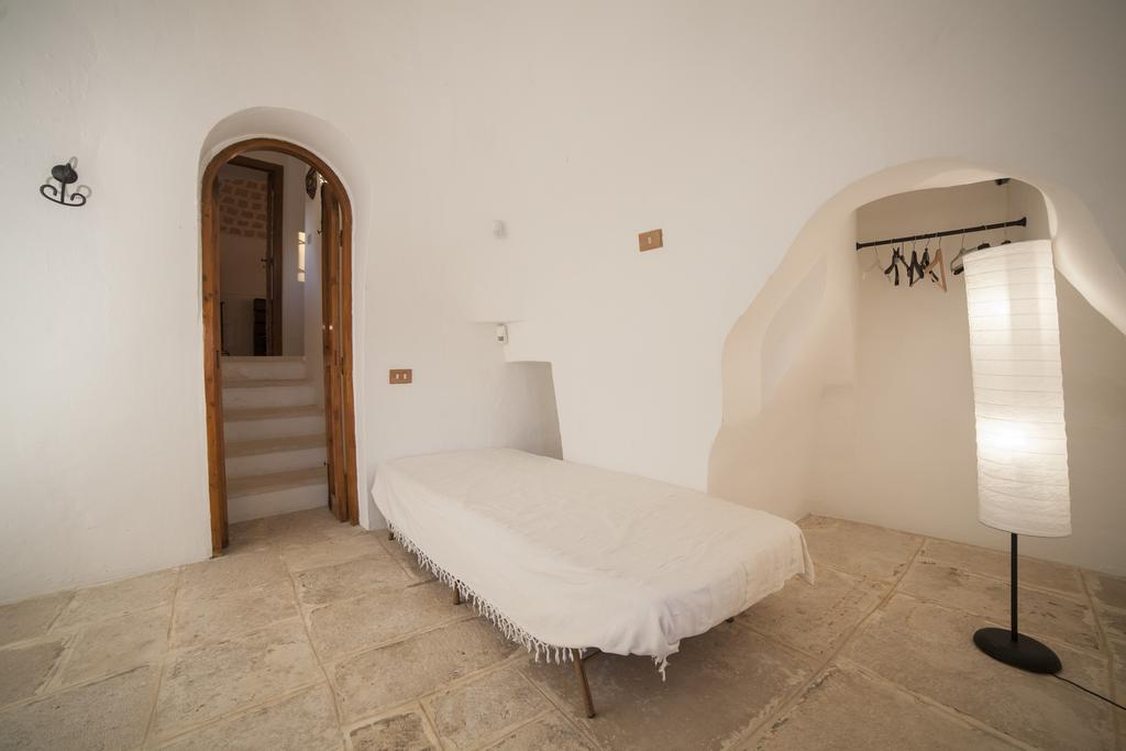 Trullo Degli Ulivi Villa Ostuni Dış mekan fotoğraf