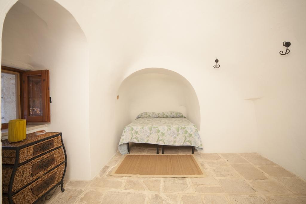 Trullo Degli Ulivi Villa Ostuni Dış mekan fotoğraf